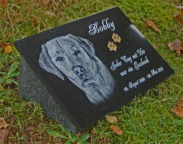GRABSTEIN Grabplatte + Stütze beide Granit Hund g16s Foto+Text Gravur